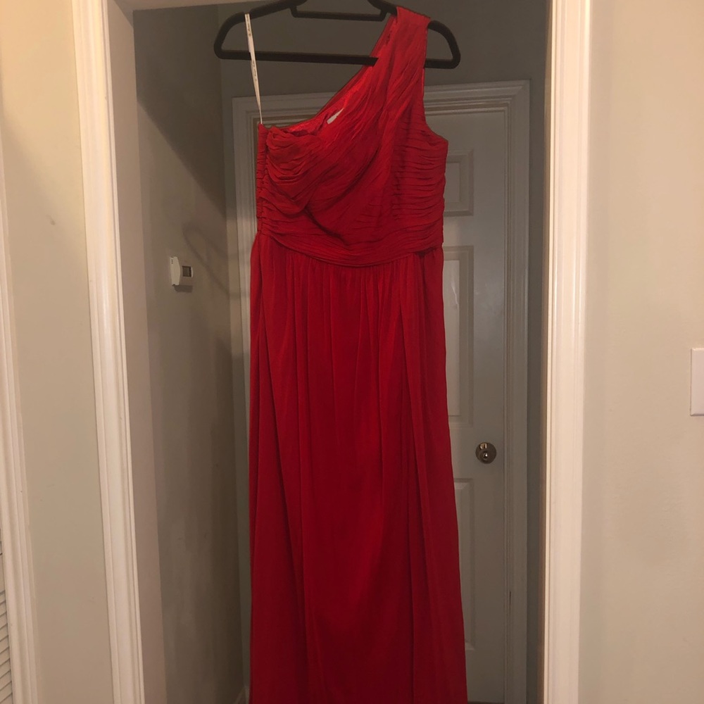 Monique Lhuillier chiffon one shoulder gown NEW